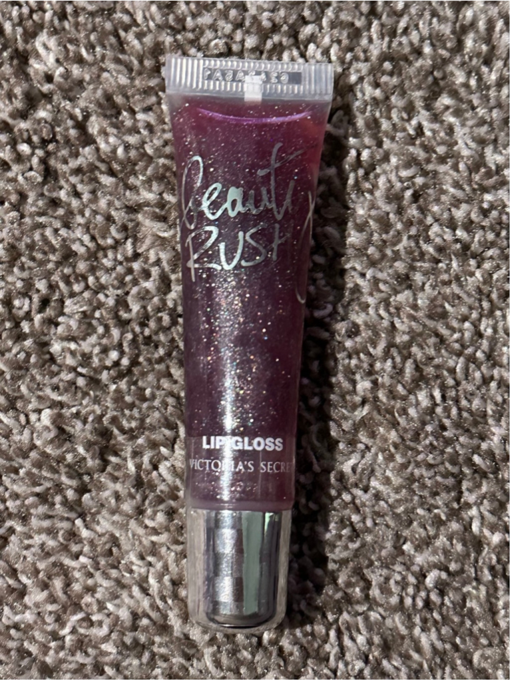 Victoria's Secret Beauty Rush lip gloss-Razzleberry